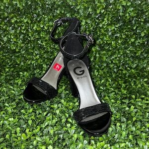 NIB G by Guess Shantel II Black texture block heels womens size 5.5